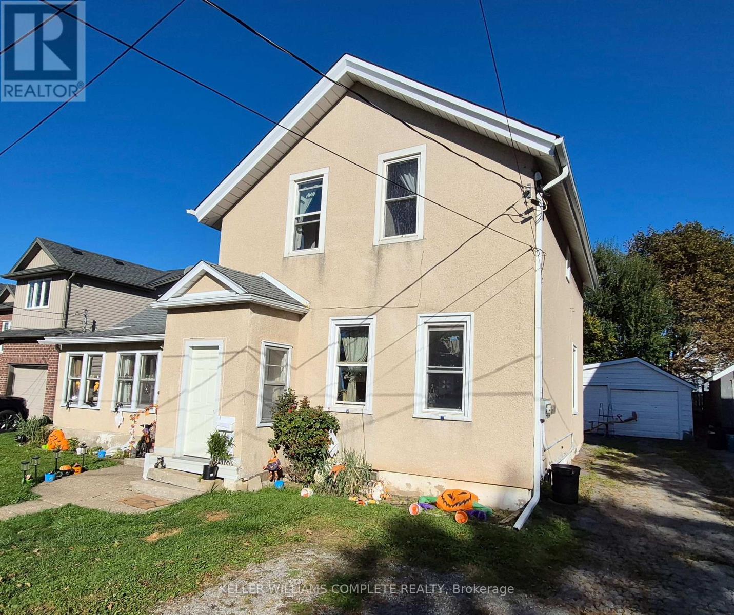 20 CARLETON STREET N