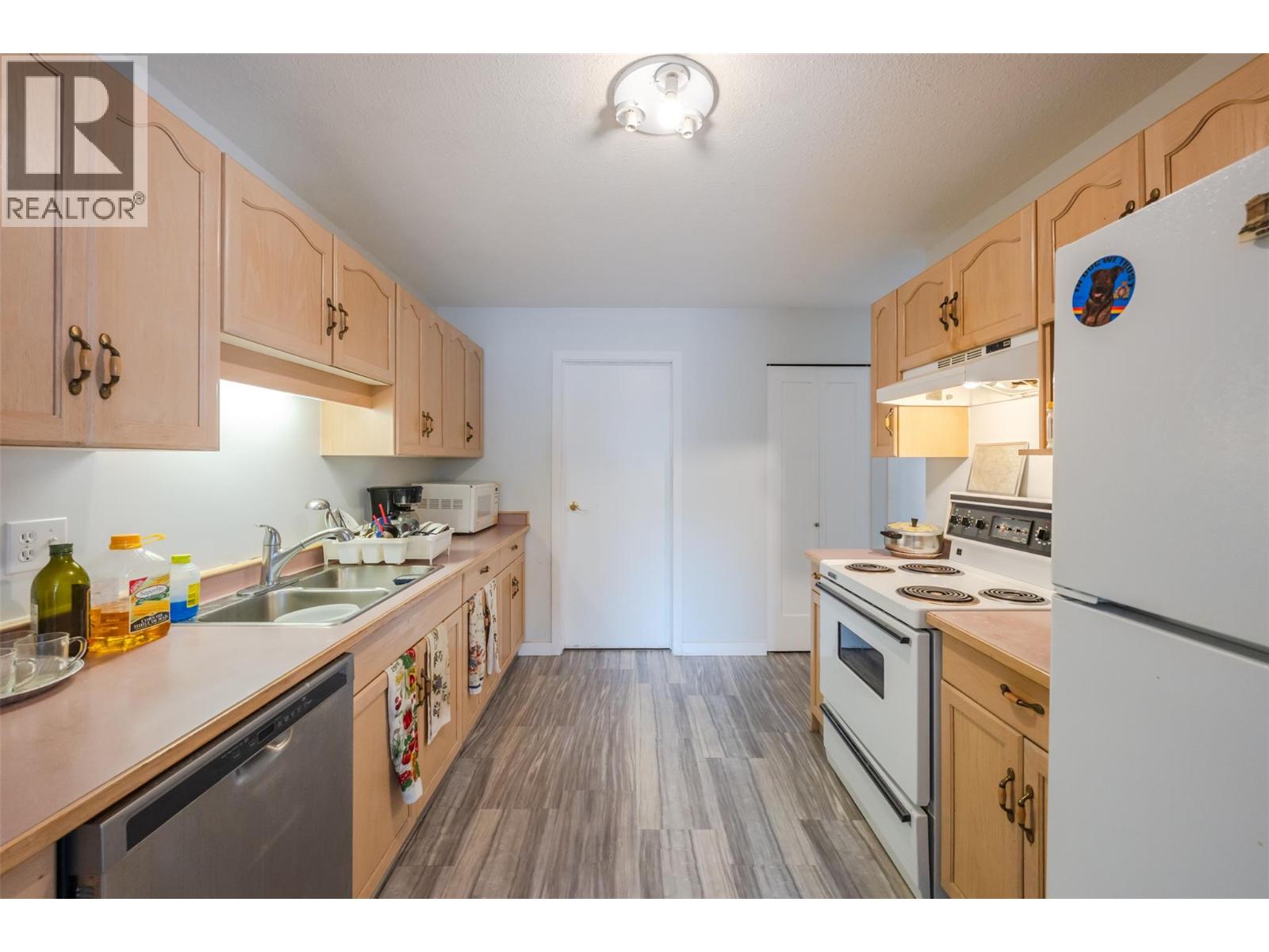 872 Fairview Road Unit# 103
