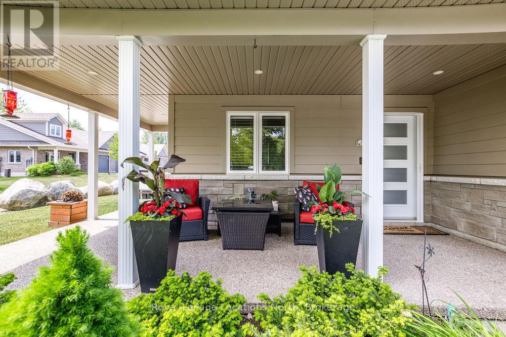 43 NAPIER STREET W