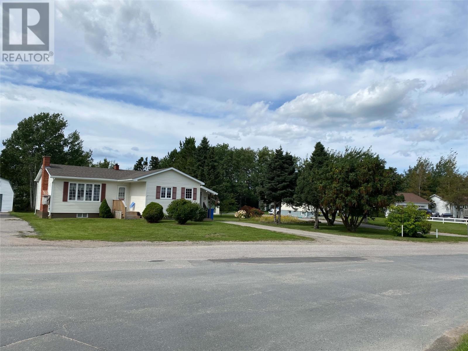 14 Hillview Heights