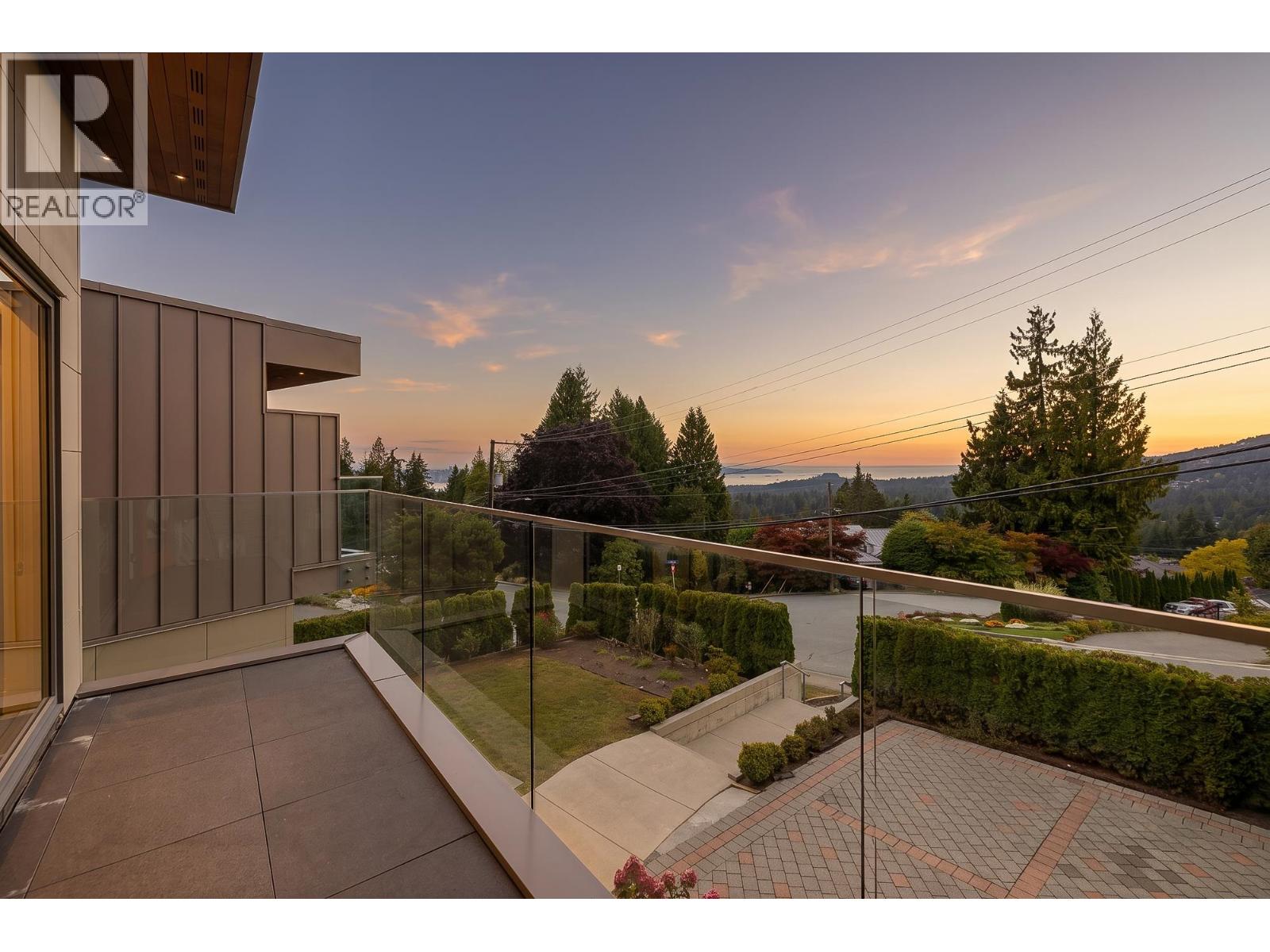 4716 SKYLINE DRIVE