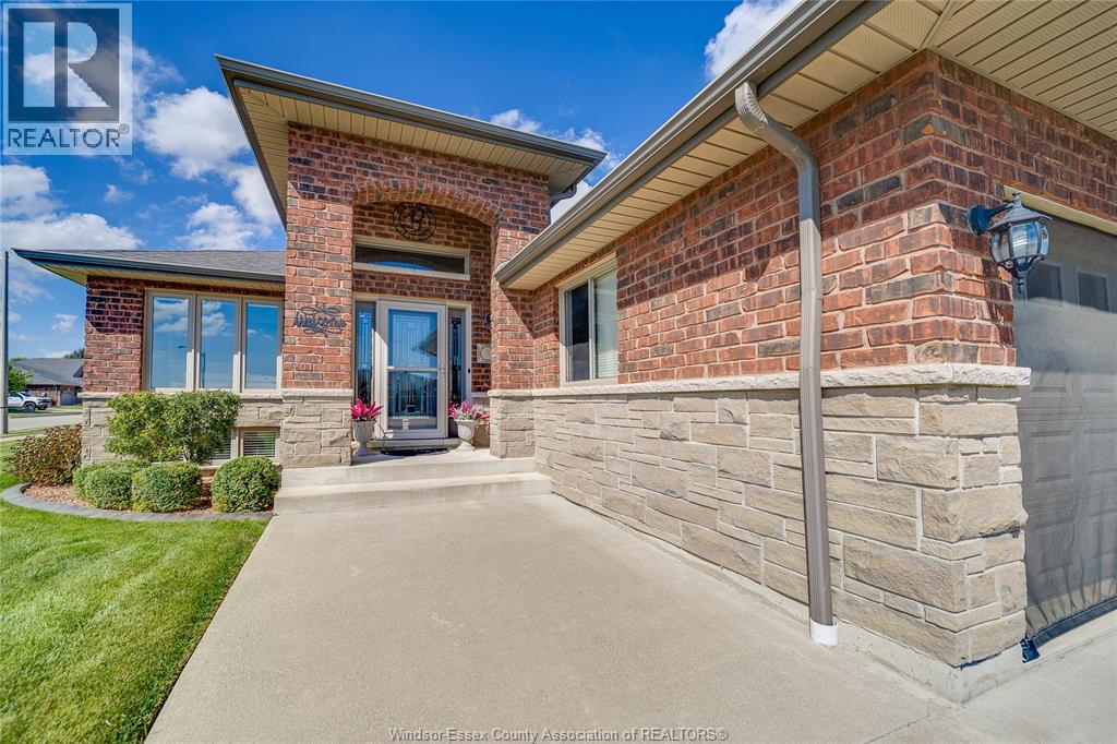 35 MARSHWOODS BOULEVARD