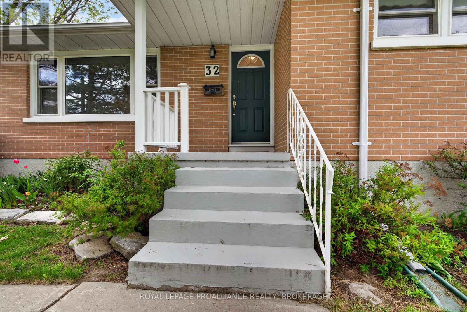32 LENNOX STREET