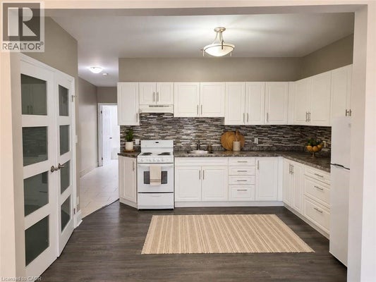 2 - 181 King St E, Kitchener, ON 3