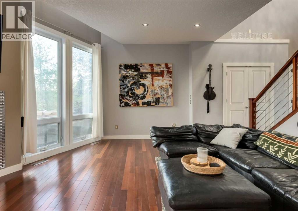 237 Luxstone Green SW