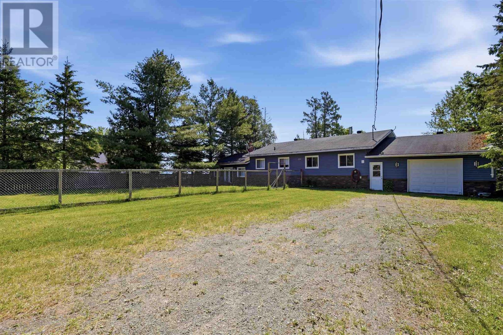 5290 Wierzbicki DR - Photo 3