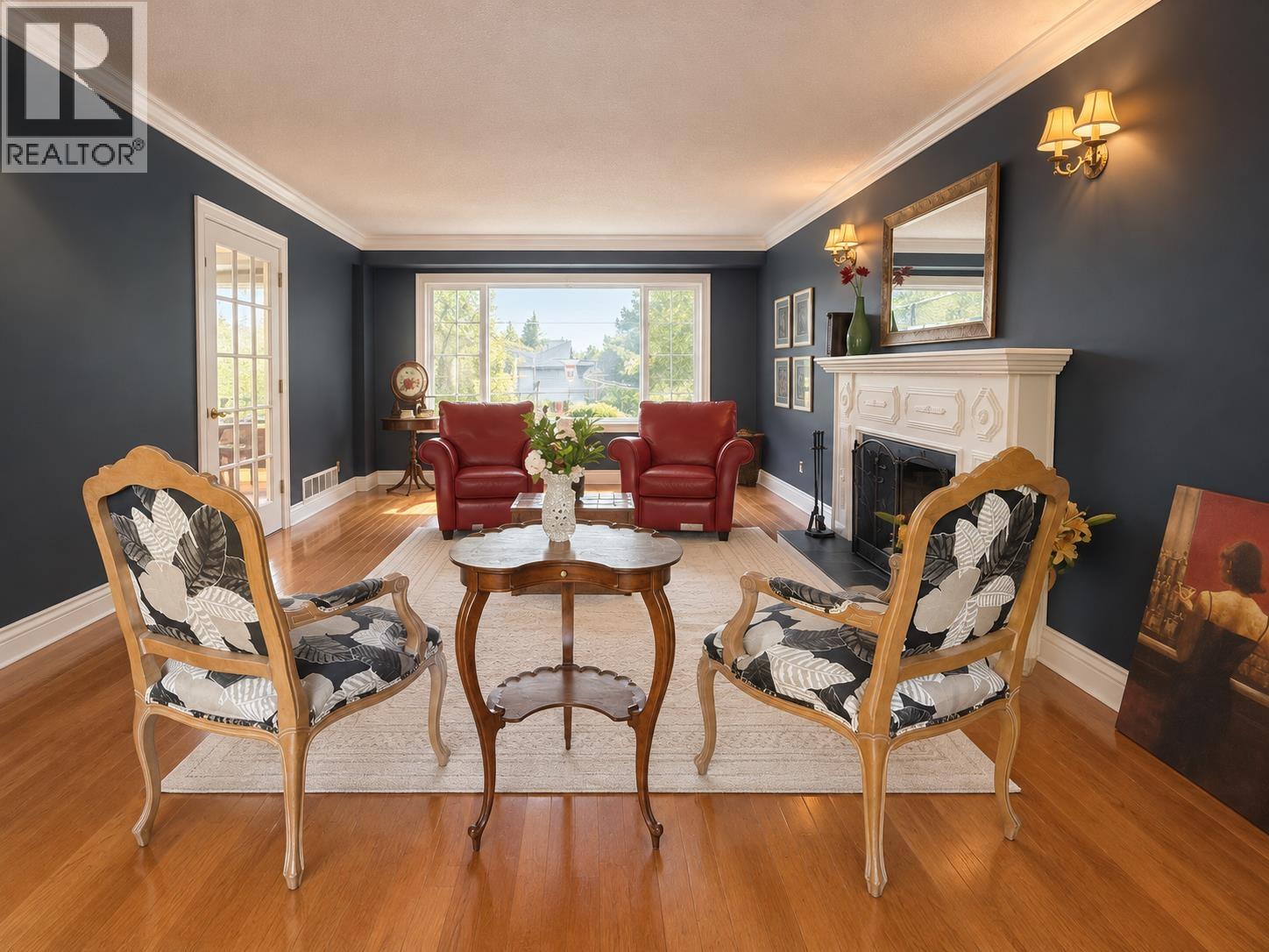 2718 BYRON PLACE