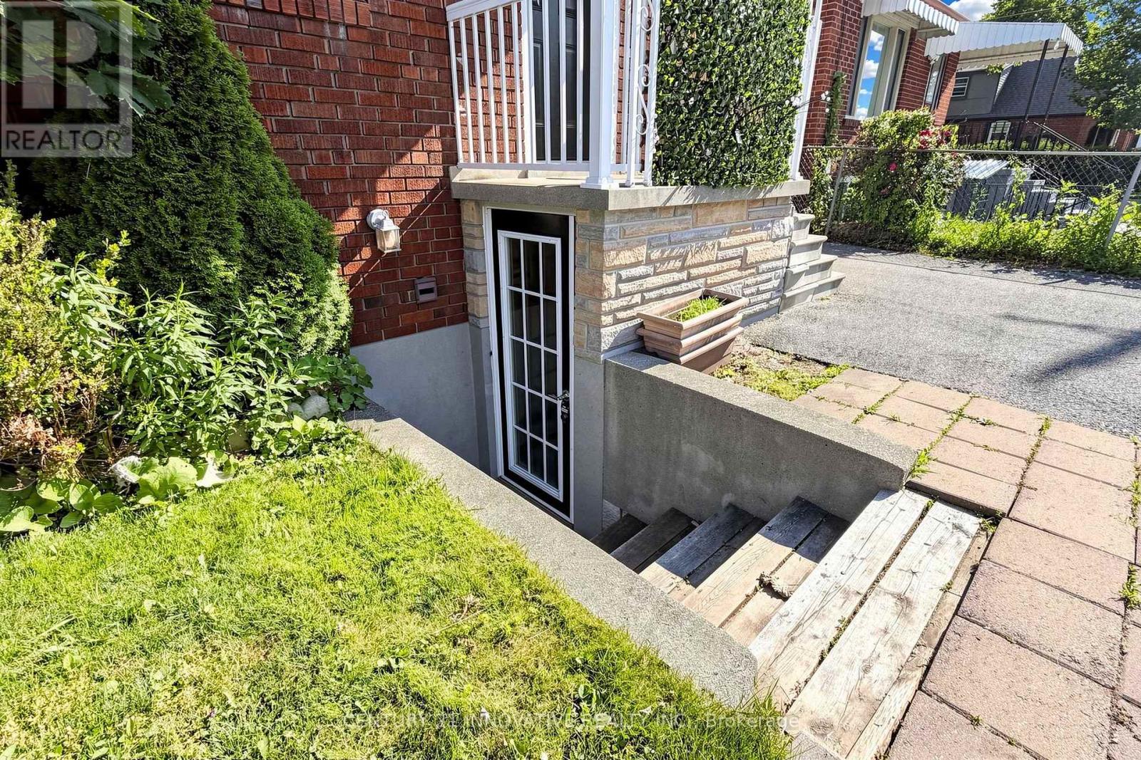 59 MANITOBA STREET