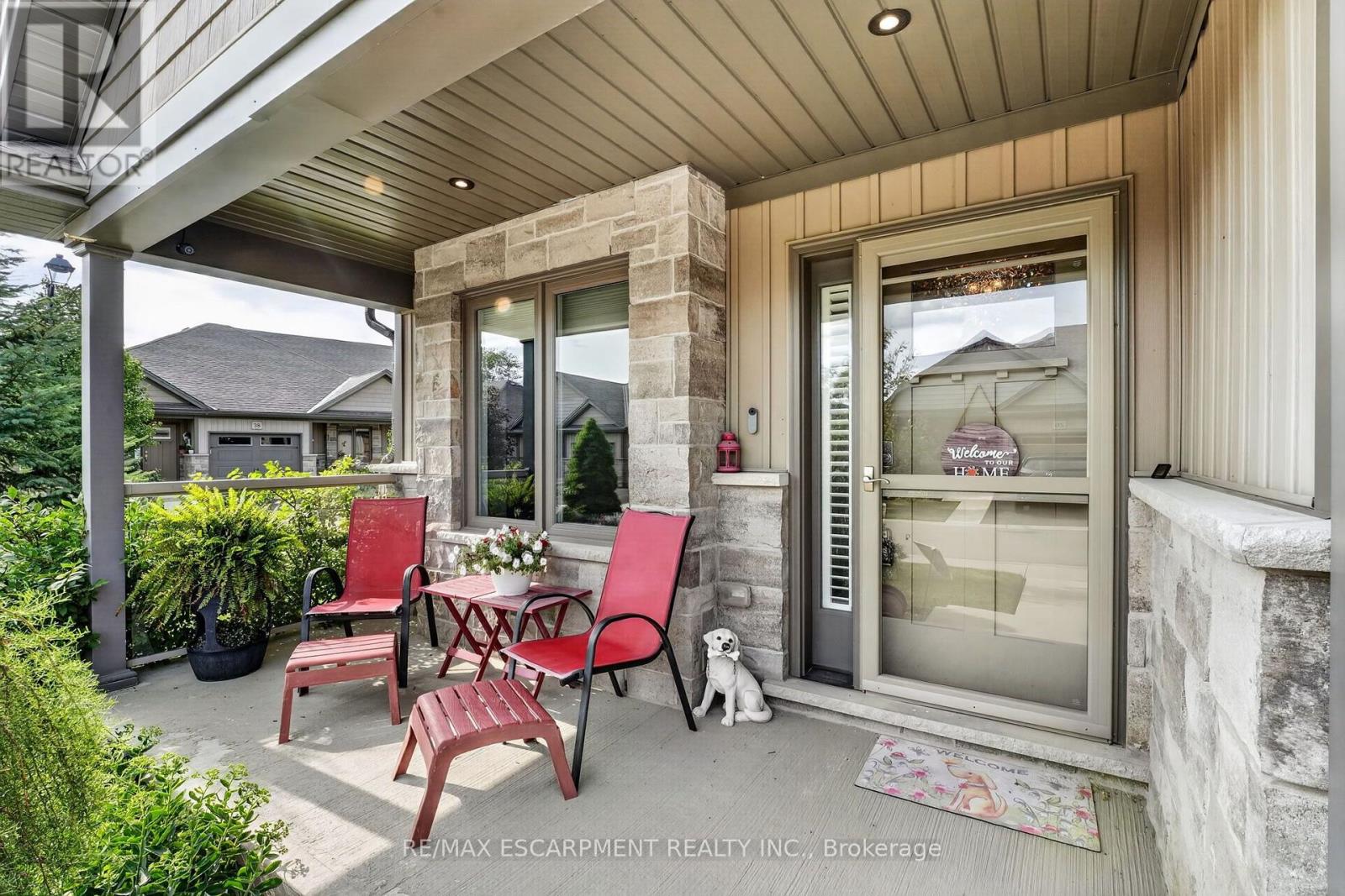 25 RICHARD CRESCENT