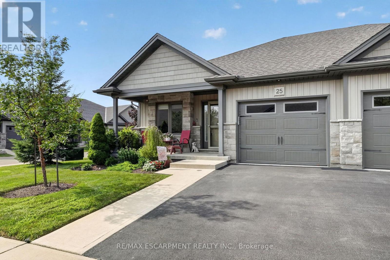 25 RICHARD CRESCENT