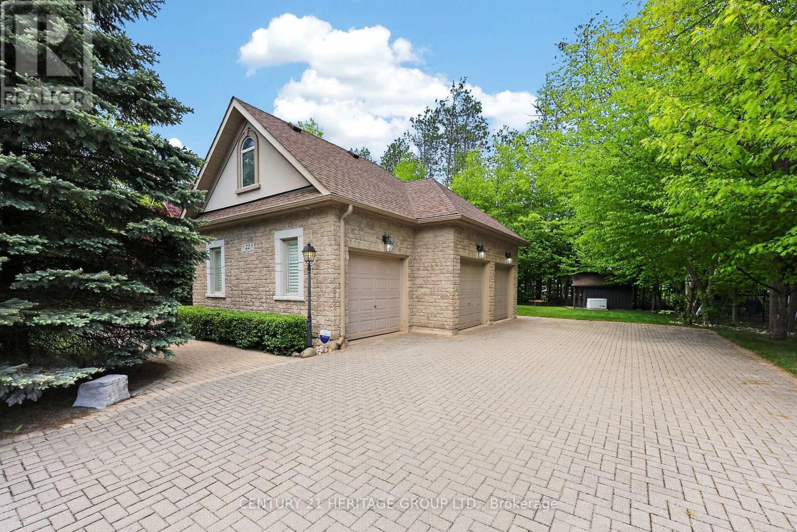 22 LLOYD COOK DRIVE E