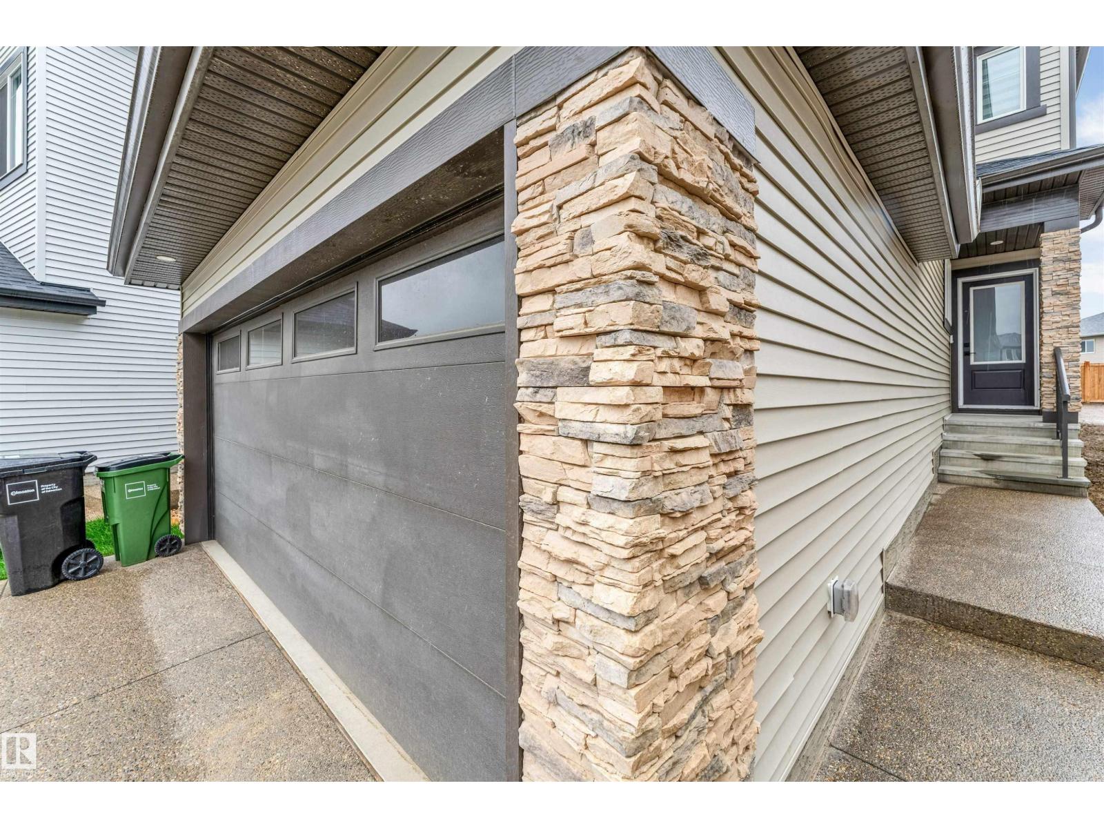 1336 11 AV NW