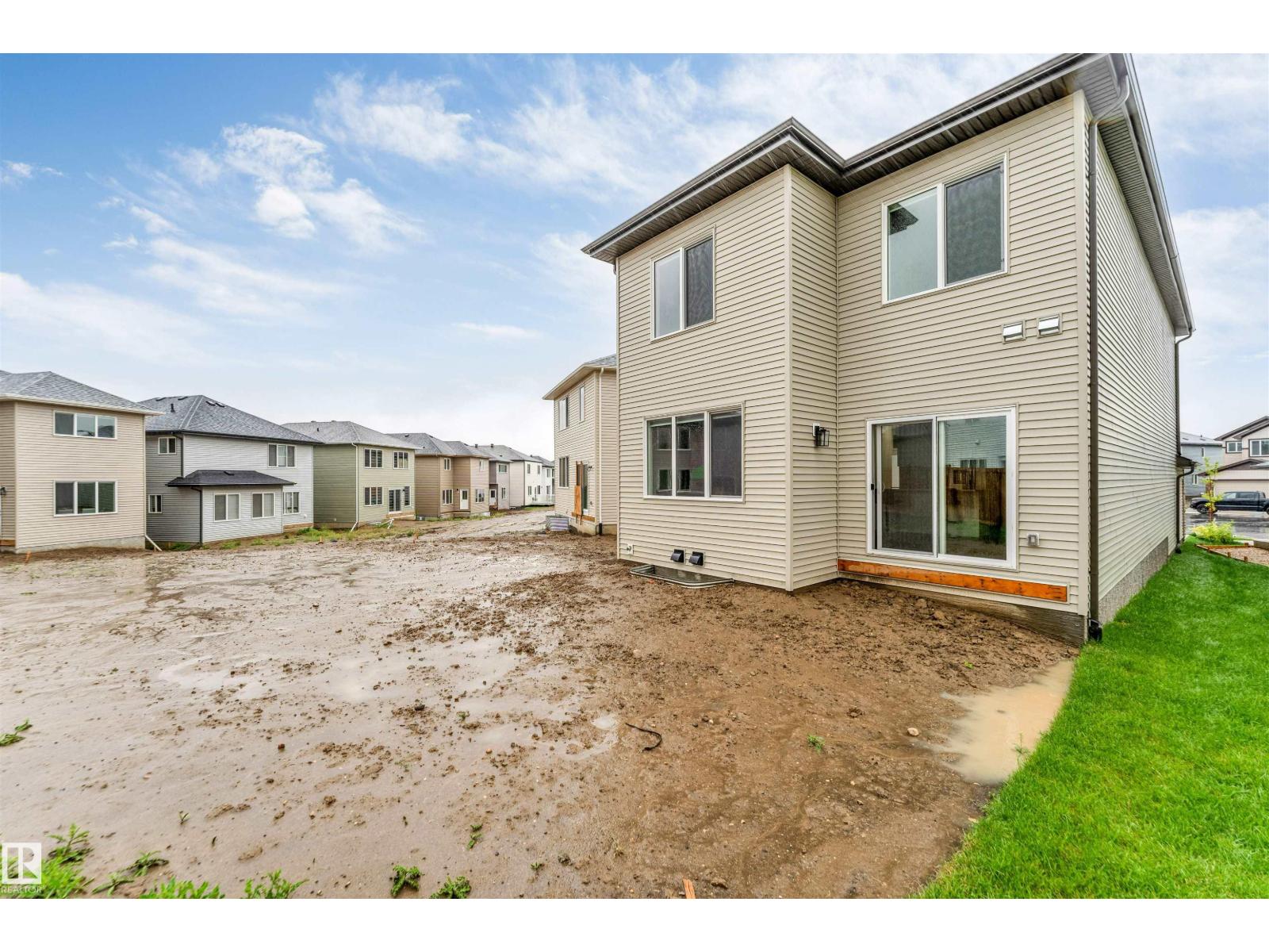 1336 11 AV NW