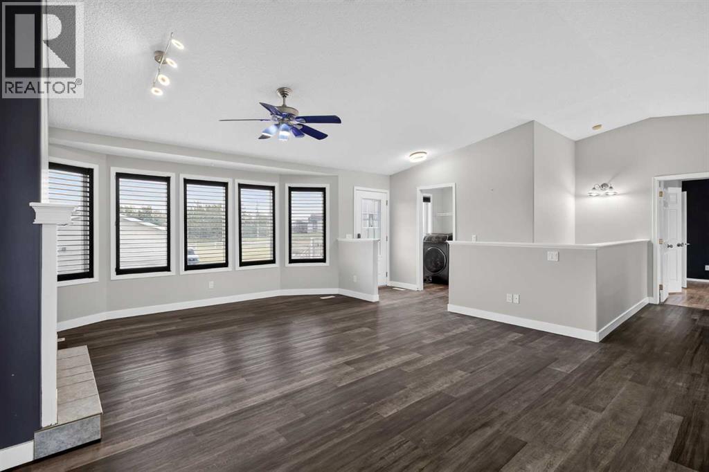 270092 Glenmore Trail