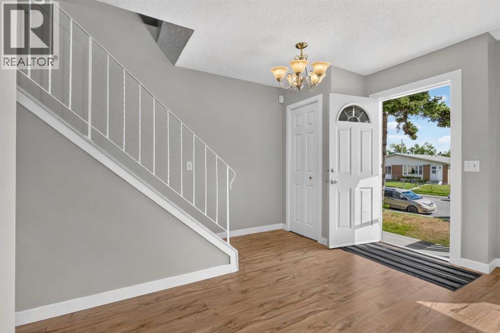 207 Penworth Drive SE