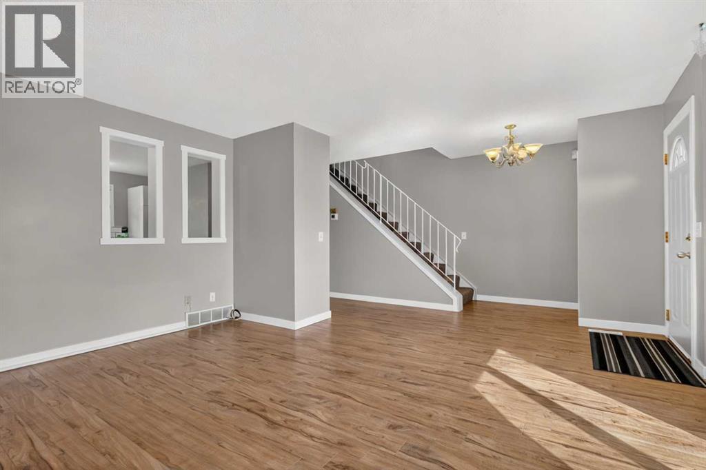 207 Penworth Drive SE