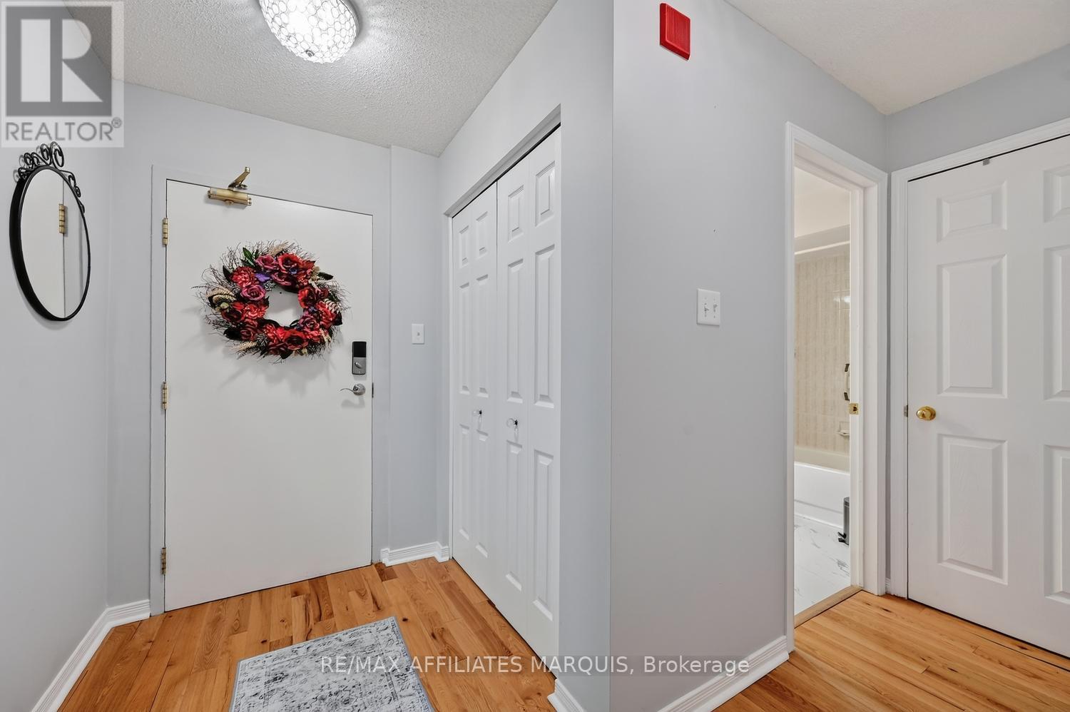 106 - 10 ARMSTRONG DRIVE