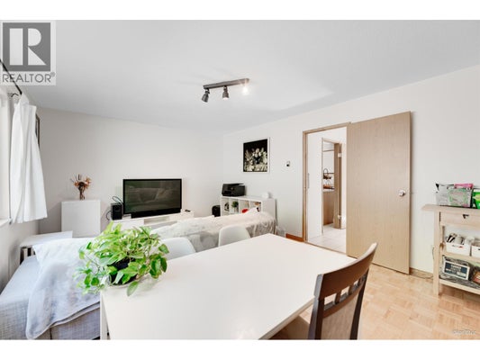 8607 Selkirk St, Vancouver, BC 4