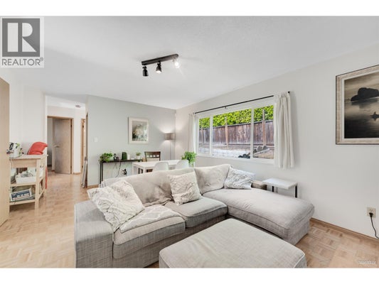 8607 Selkirk St, Vancouver, BC 2