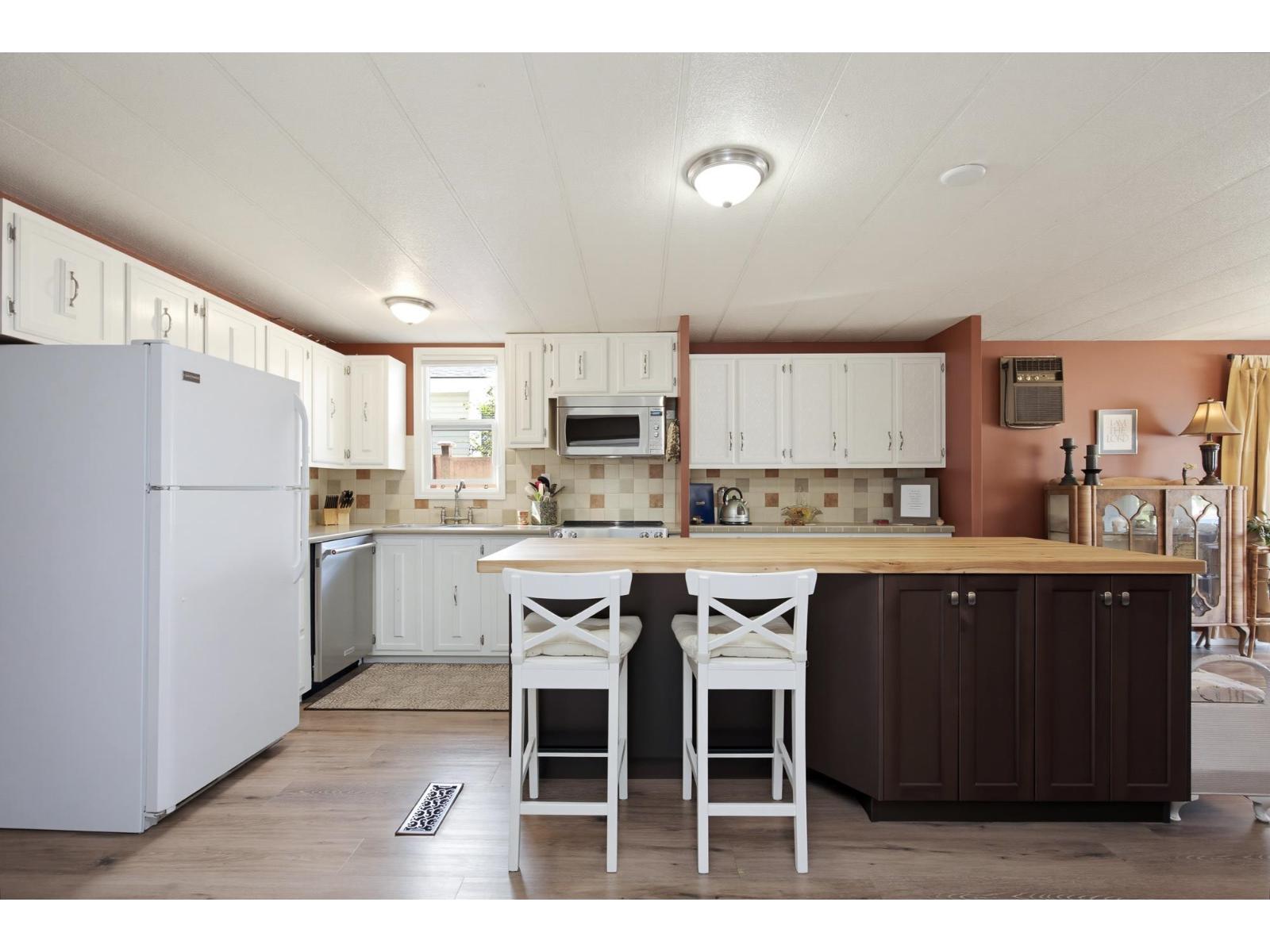 31590 OAKRIDGE CRESCENT