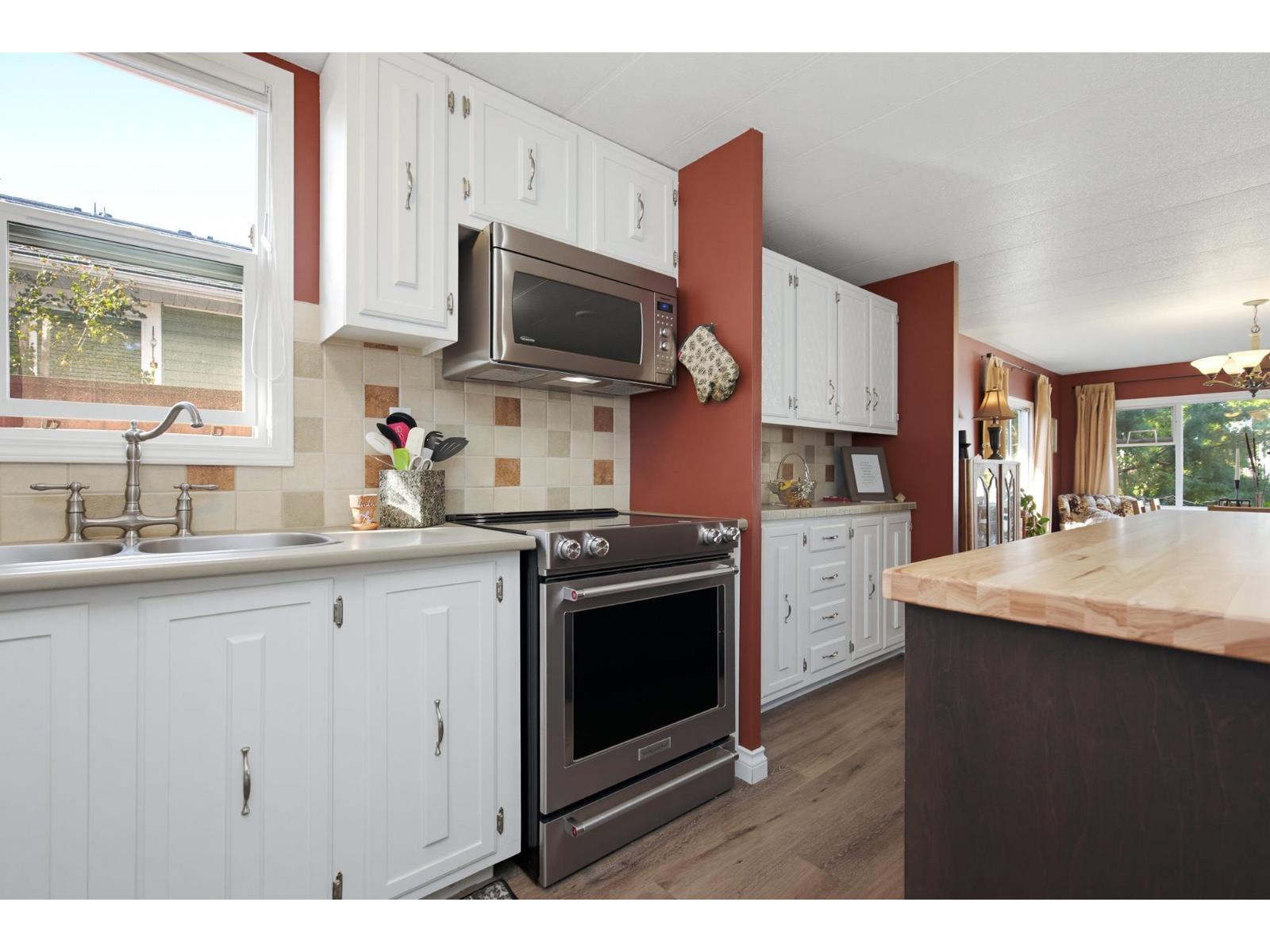 31590 OAKRIDGE CRESCENT