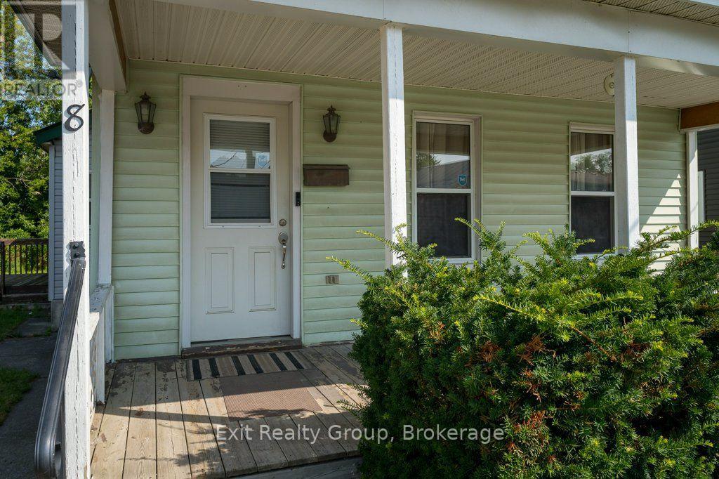 8 RIDLEY STREET E - Photo 4