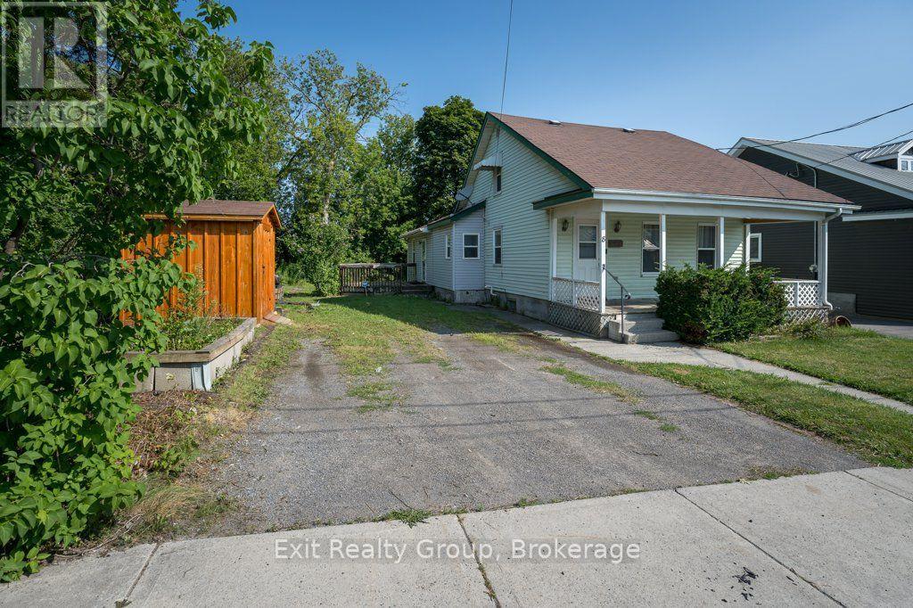 8 RIDLEY STREET E - Photo 3
