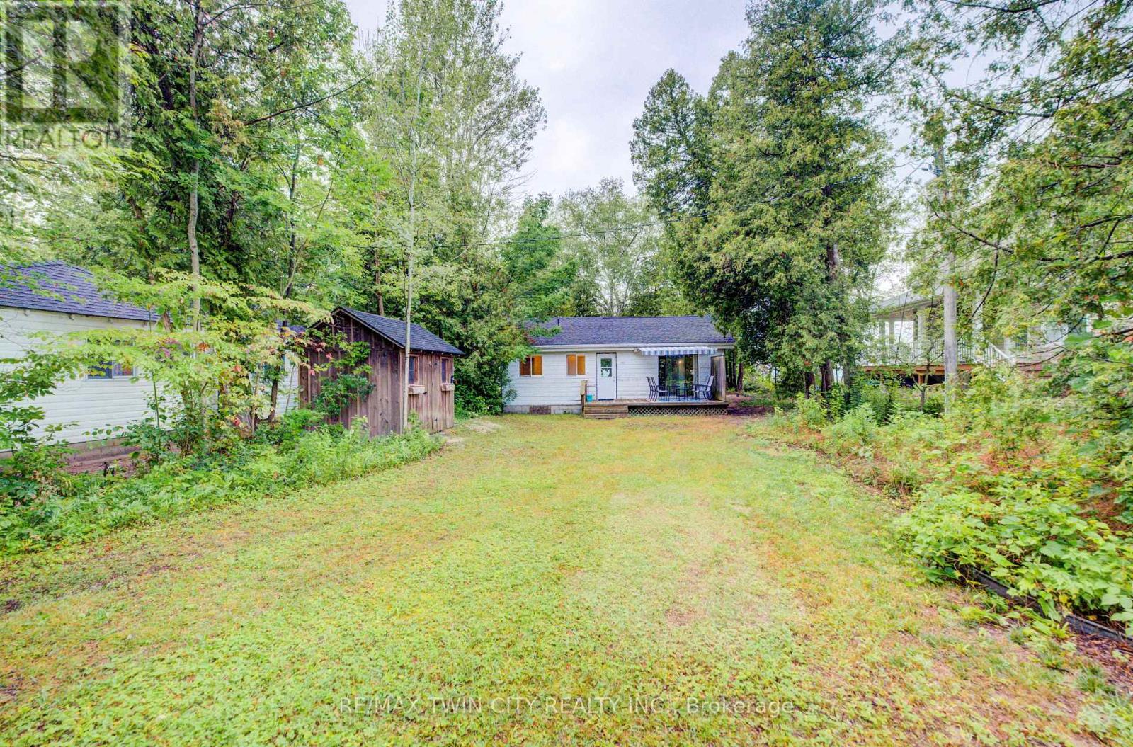 757 VICTORIA ROAD