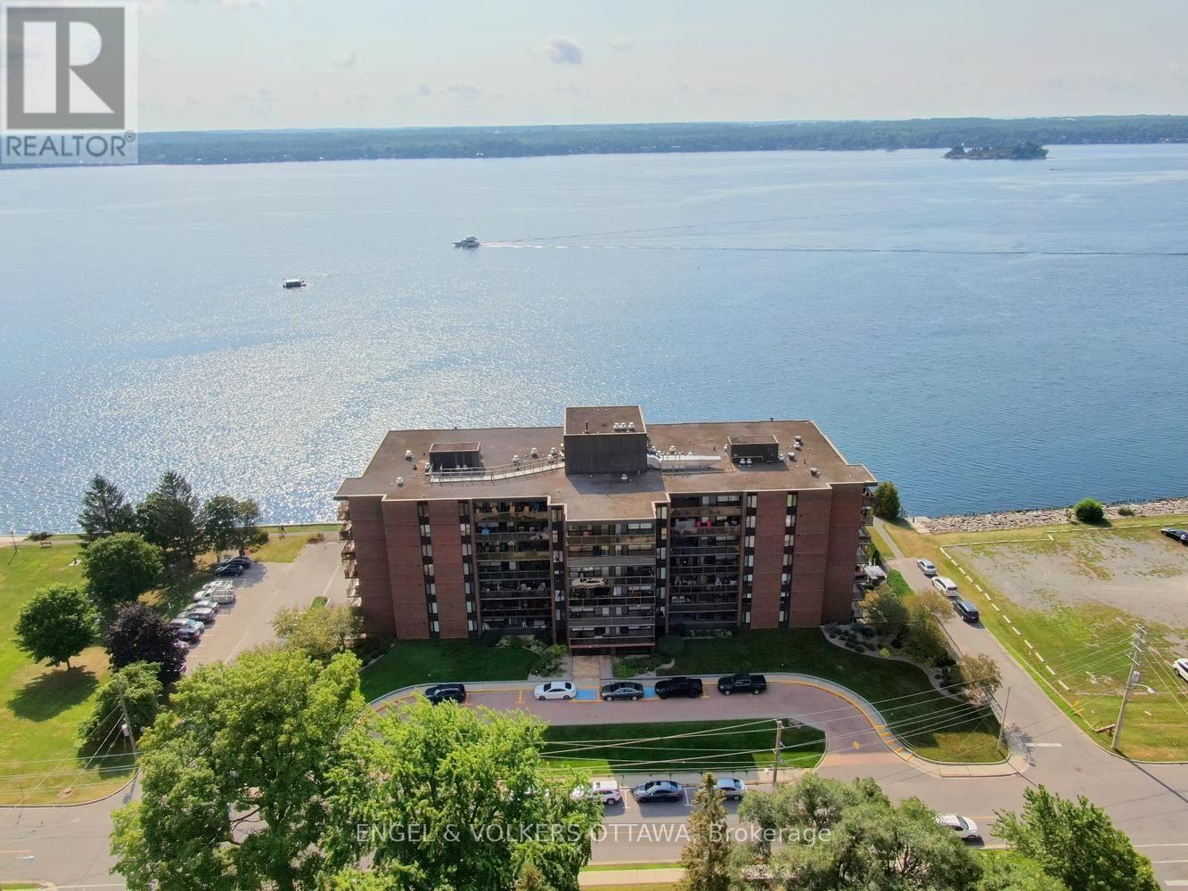 110 - 55 WATER STREET E