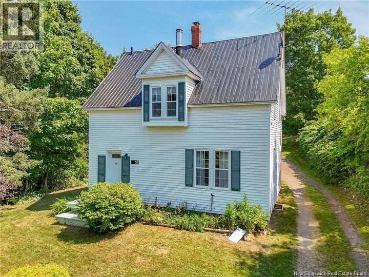 51 Main Street, Stanley, NB E3B 1A7