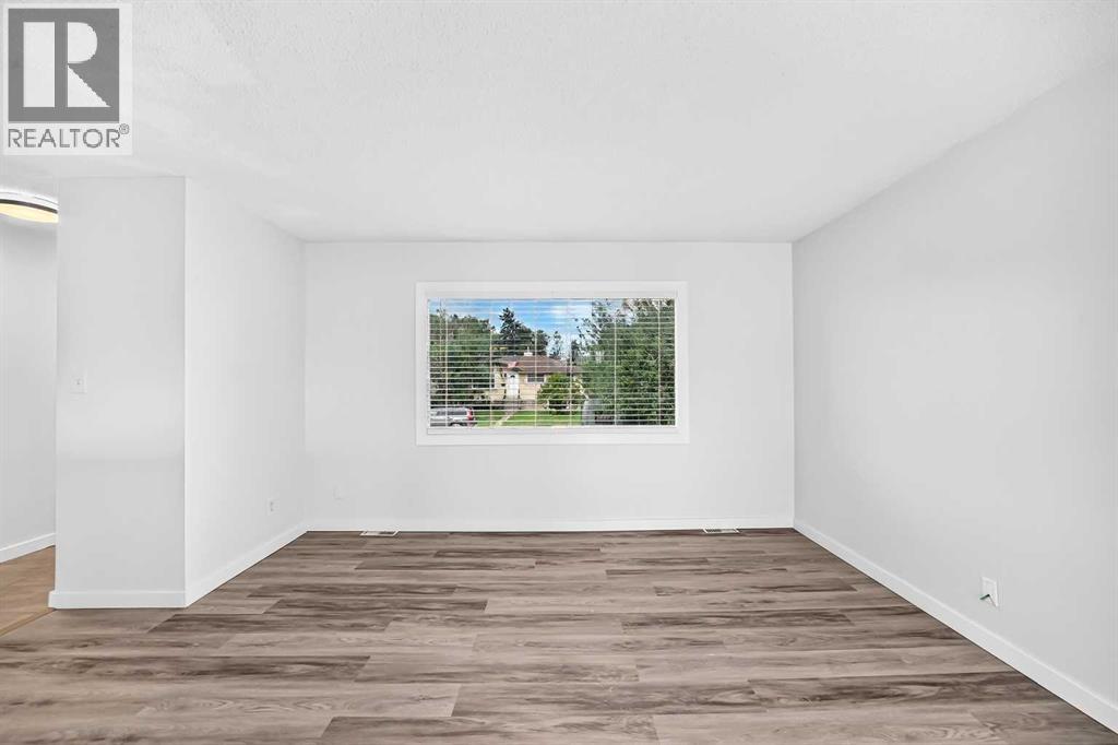 2016 46 Street SE