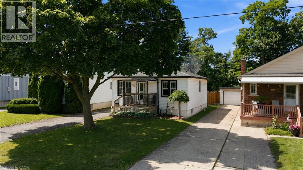13 PRESTWICK Avenue
