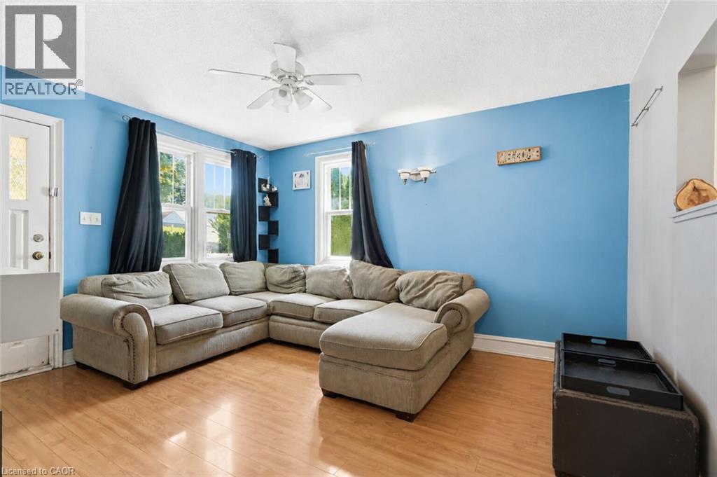 13 PRESTWICK Avenue