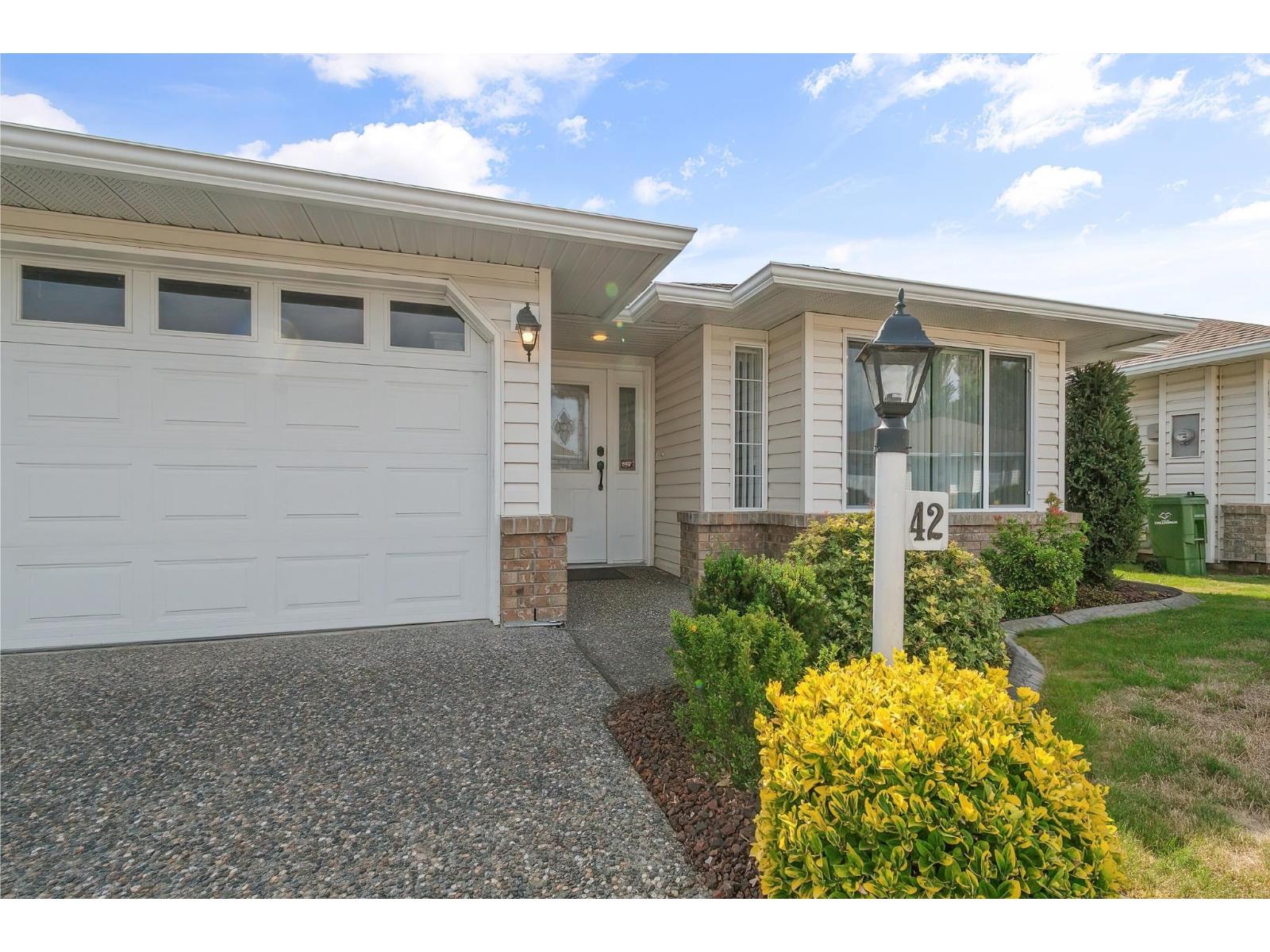 42 46485 AIRPORT ROAD, Chilliwack Proper South