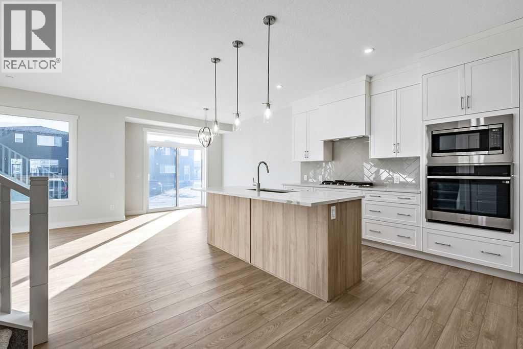322 Hotchkiss Common SE