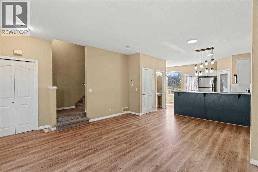 904, 703 Luxstone Square SW
