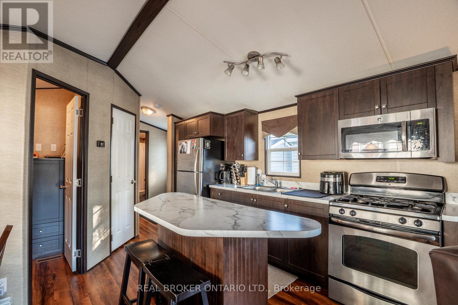 16 - 1082 SHAMROCK MARINA ROAD