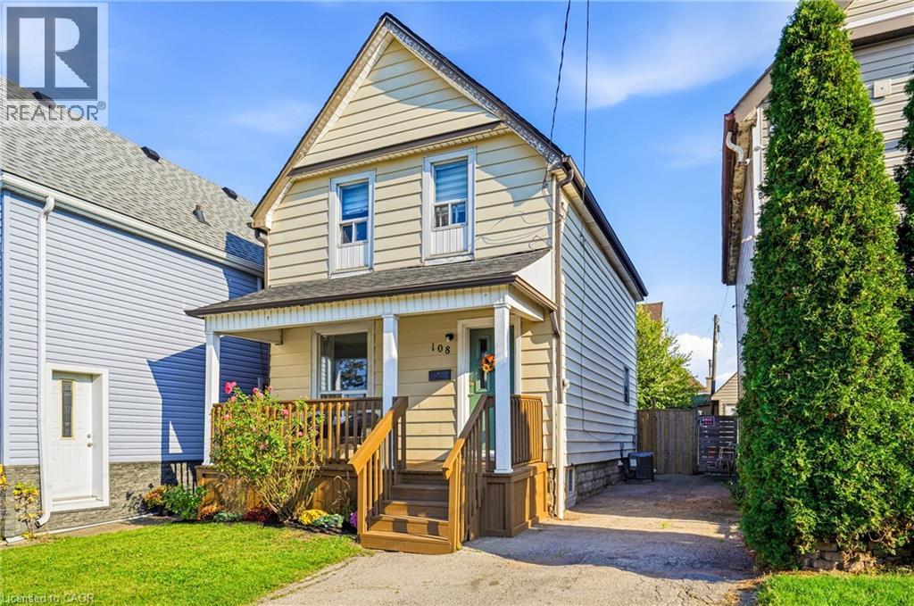 108 ROBINS Avenue