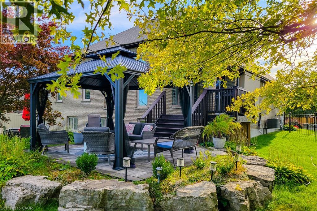 24 CARMICHAEL Crescent