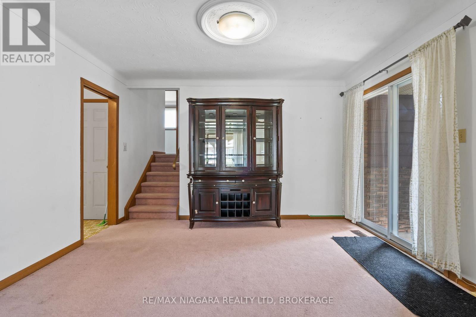26 FORSTER AVENUE