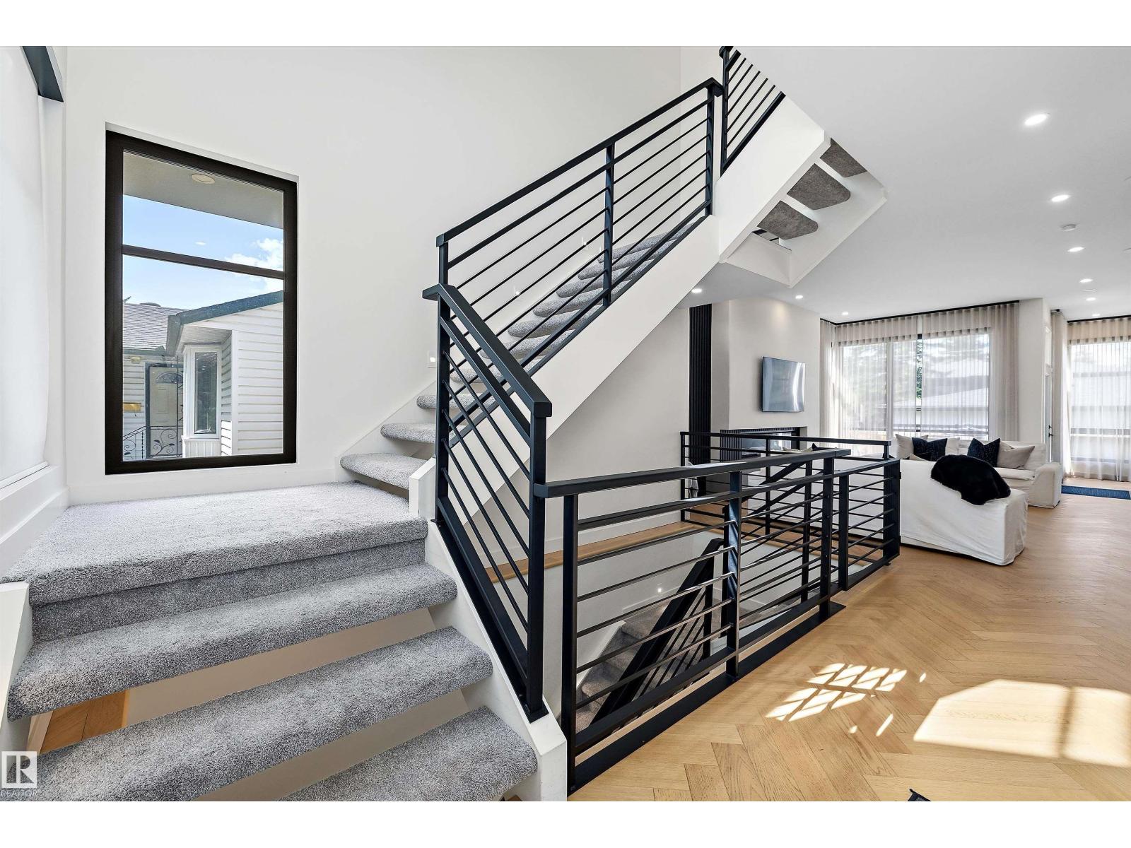 14624 93 AV NW