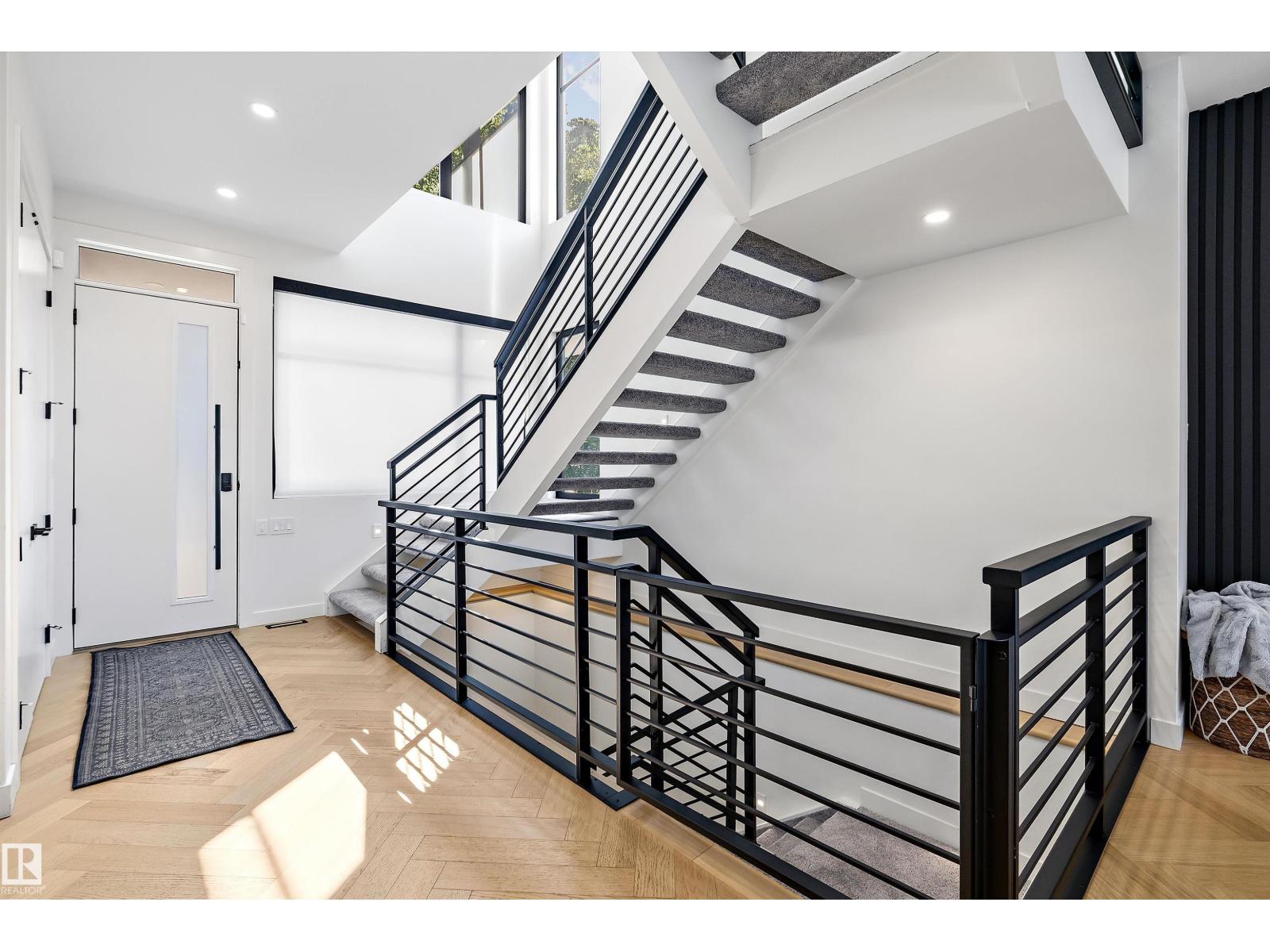 14624 93 AV NW