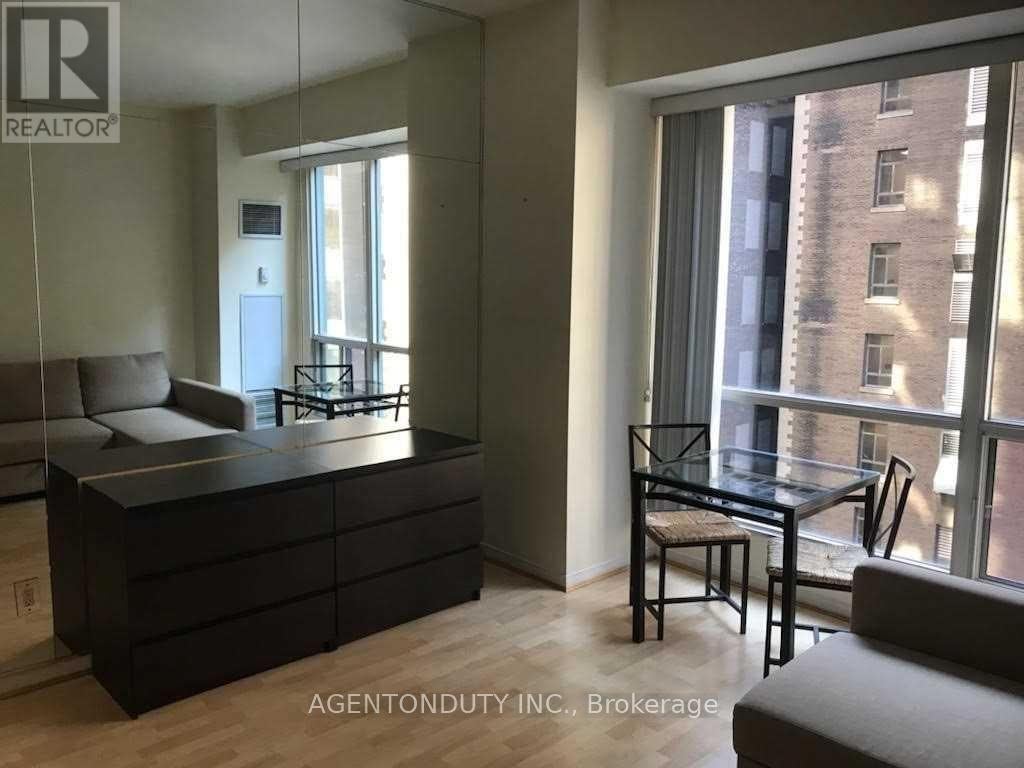 1109 - 7 KING STREET E