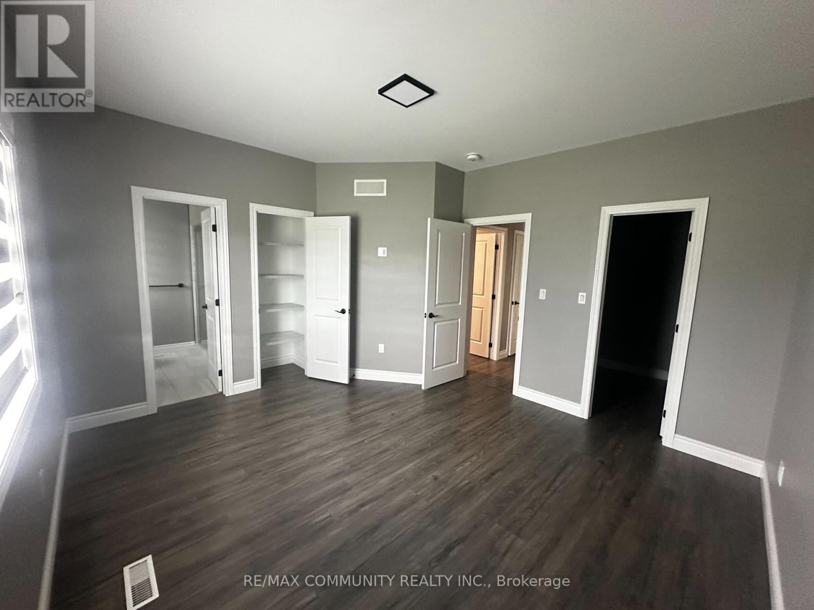 10 REDWOOD DRIVE