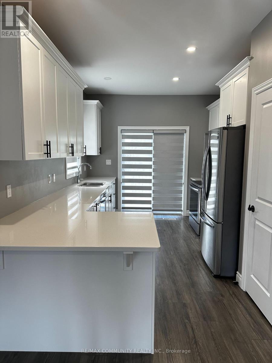 10 REDWOOD DRIVE