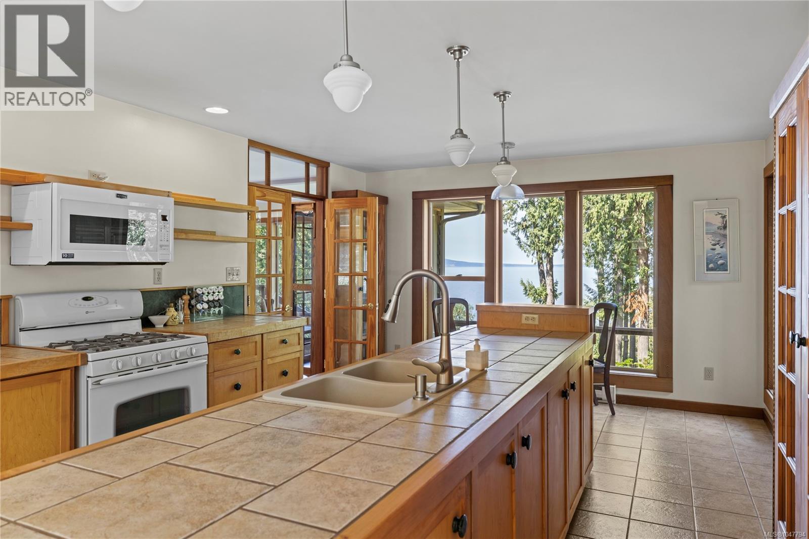 2185 Widgeon Rd
