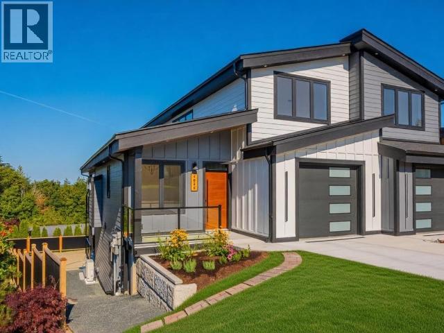 4835 LESLEY CRES