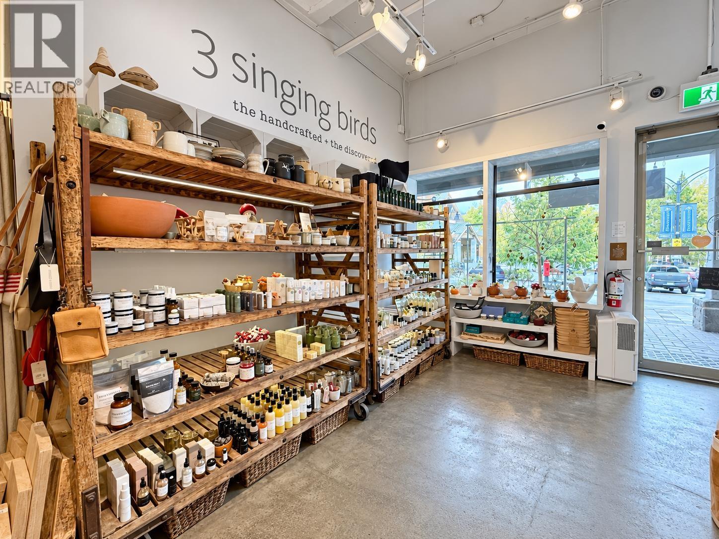 122 4340 LORIMER ROAD