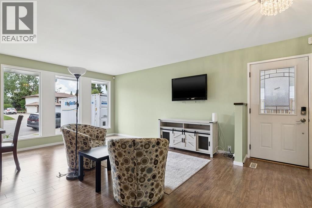 28 Cantrell Bay SW