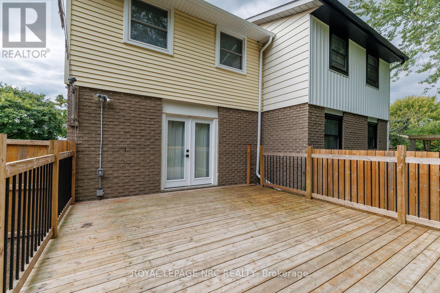 46 GRAYSTONE CRESCENT